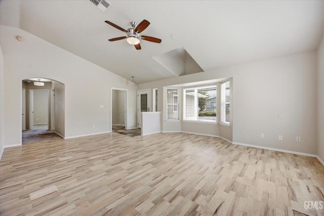 21276 White Pine Drive 53, Tehachapi, CA 93561