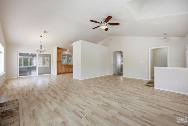 21276 White Pine Drive 53, Tehachapi, CA 93561