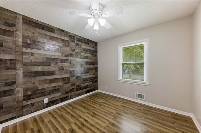 804 N Ute Street, Independence, MO 64056