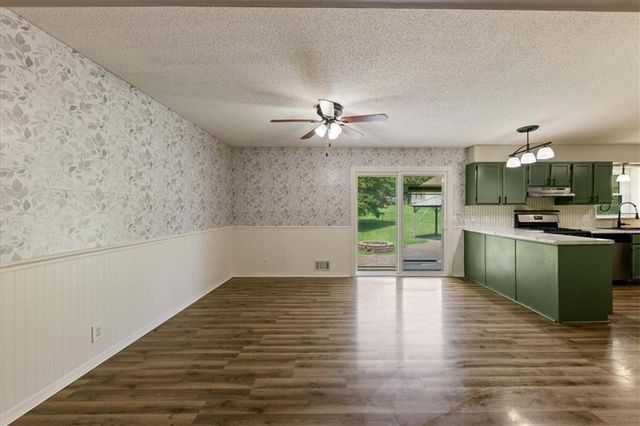 804 N Ute Street, Independence, MO 64056