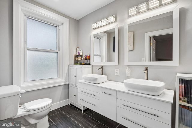 625 E WALNUT ST, North Wales, PA 19454