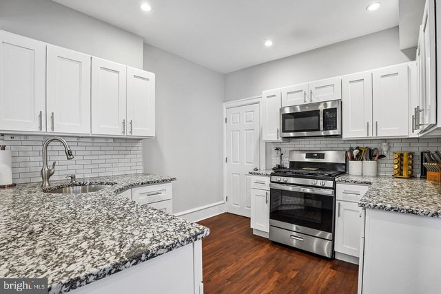 625 E WALNUT ST, North Wales, PA 19454