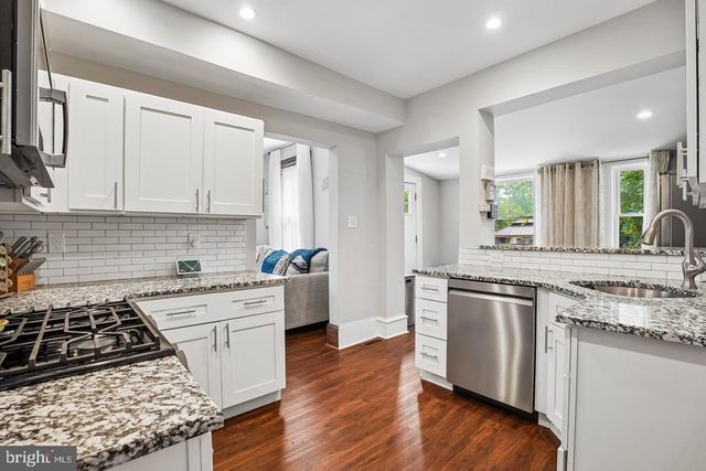 625 E WALNUT ST, North Wales, PA 19454
