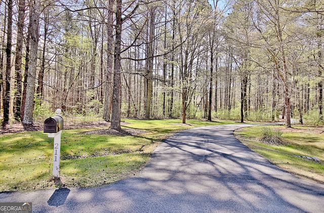 211 Hayden Lane, Newnan, GA 30265