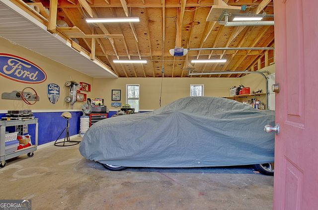 211 Hayden Lane, Newnan, GA 30265