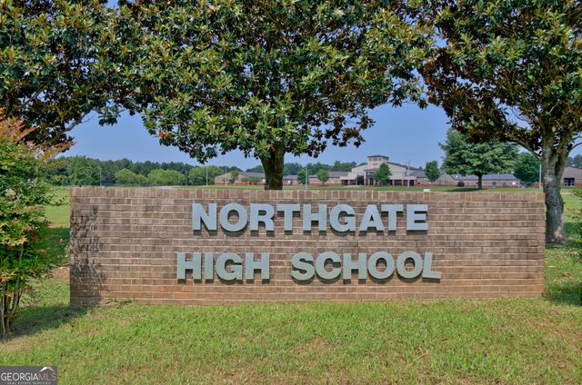 211 Hayden Lane, Newnan, GA 30265