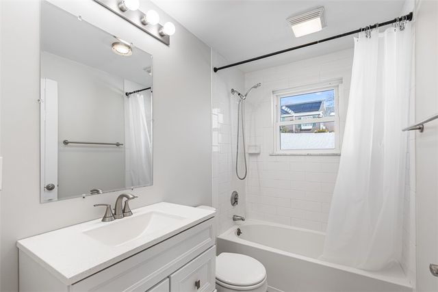 26 Country Hill Road, Cumberland, RI 02864