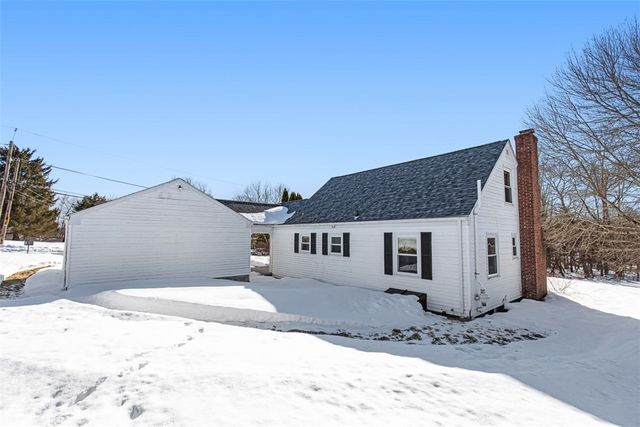 26 Country Hill Road, Cumberland, RI 02864