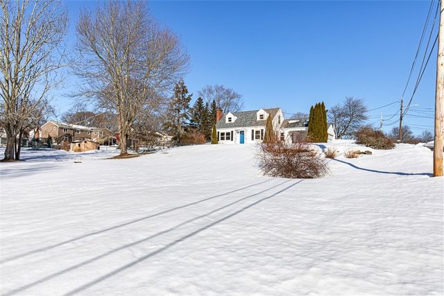 26 Country Hill Road, Cumberland, RI 02864