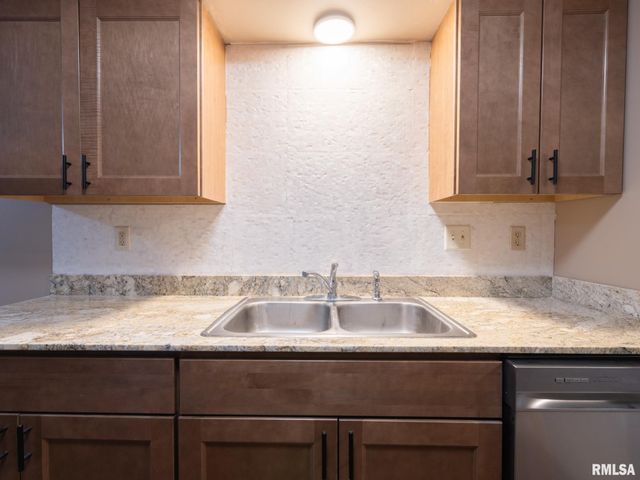 3563 W SAYMORE Lane, Peoria, IL 61615