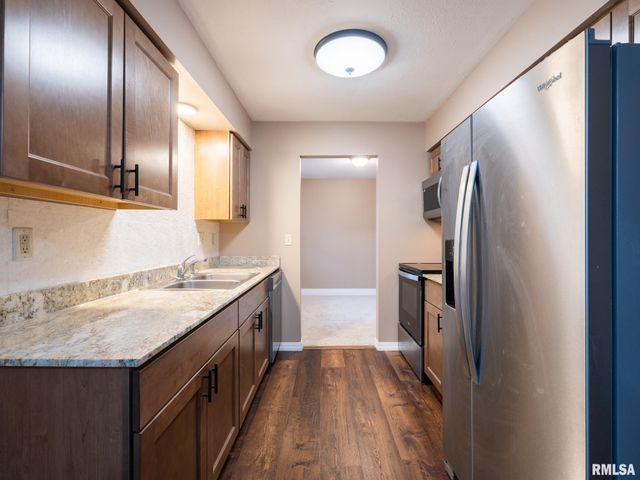 3563 W SAYMORE Lane, Peoria, IL 61615