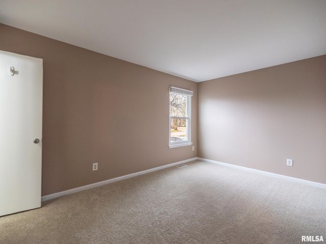 3563 W SAYMORE Lane, Peoria, IL 61615