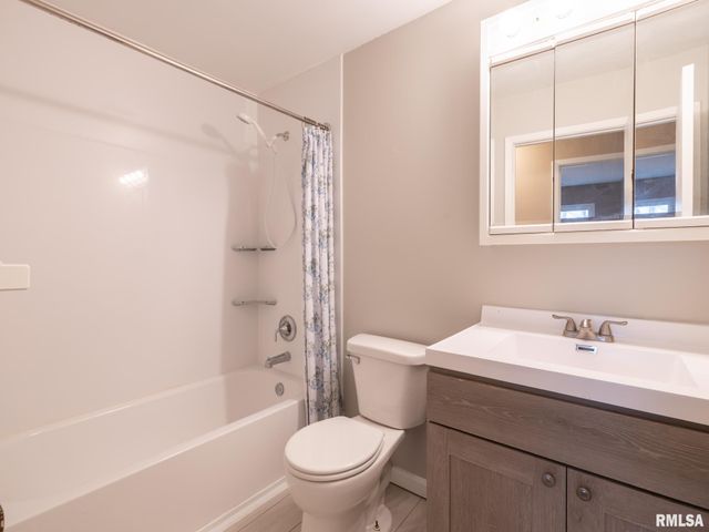 3563 W SAYMORE Lane, Peoria, IL 61615