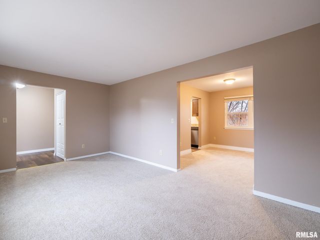 3563 W SAYMORE Lane, Peoria, IL 61615