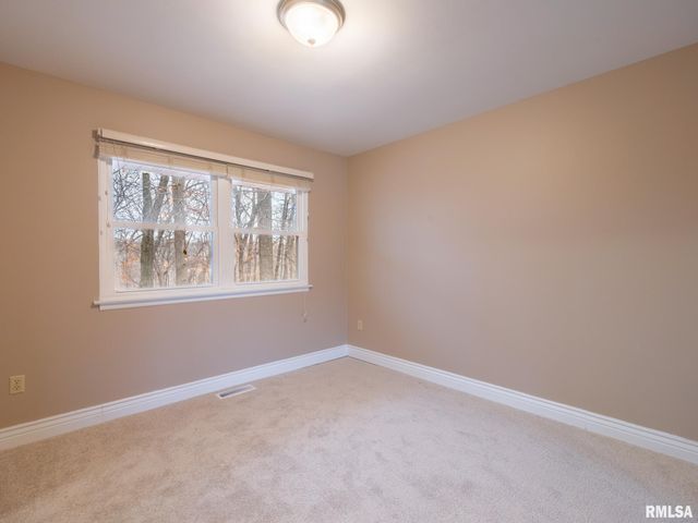 3563 W SAYMORE Lane, Peoria, IL 61615