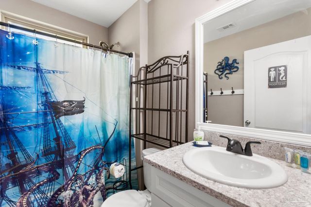 1973 Salamanca St, Navarre, FL 32566