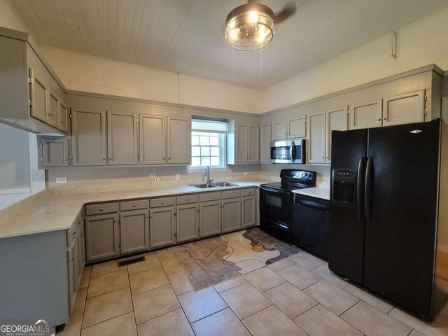 29 Elm Street, Aragon, GA 30104