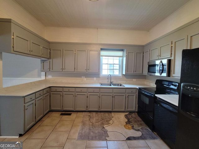 29 Elm Street, Aragon, GA 30104