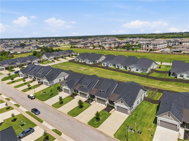 5046 Mooney Falls Drive, Bryan, TX 77802