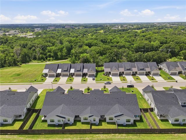 5046 Mooney Falls Drive, Bryan, TX 77802