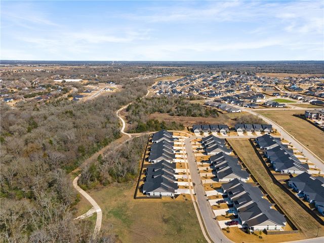 5046 Mooney Falls Drive, Bryan, TX 77802