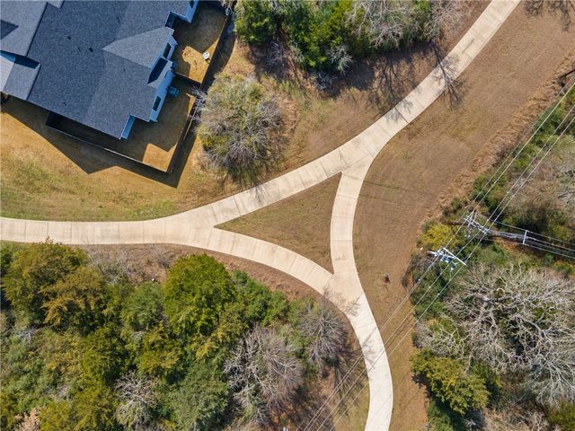5046 Mooney Falls Drive, Bryan, TX 77802