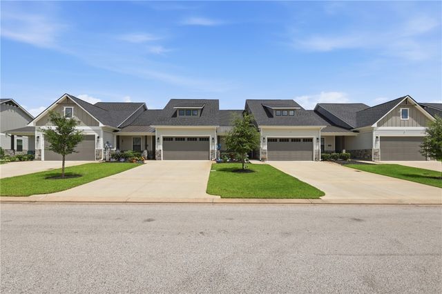 5046 Mooney Falls Drive, Bryan, TX 77802