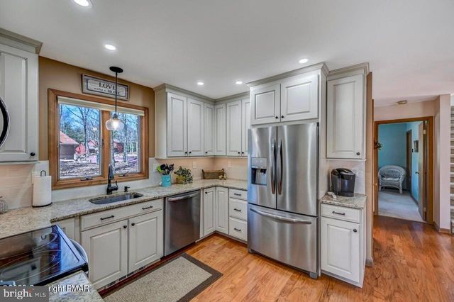 21 SASSAFRAS RD, Lake Harmony, PA 18624