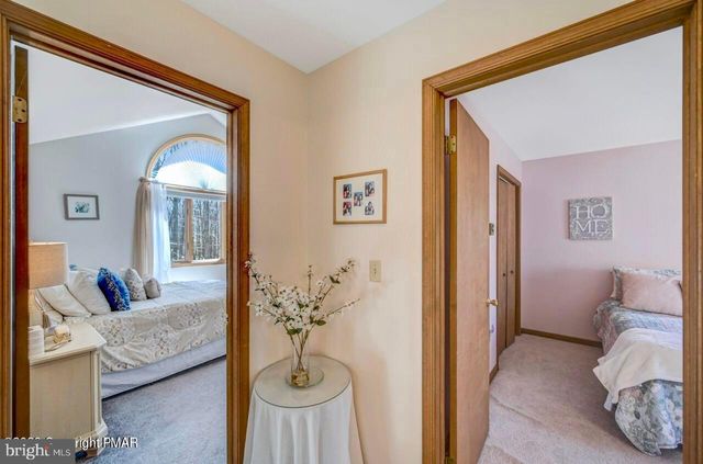 21 SASSAFRAS RD, Lake Harmony, PA 18624