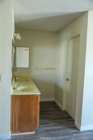 4545 W Avenue L10, Lancaster, CA 93536