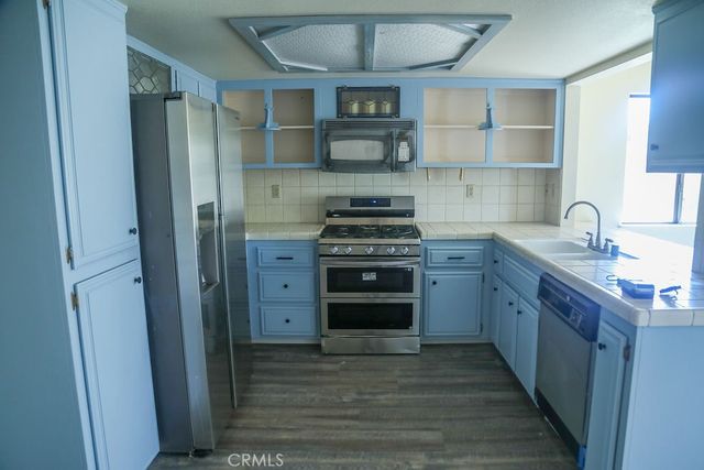 4545 W Avenue L10, Lancaster, CA 93536