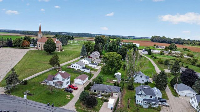 7766 Martinsville Road, Cross Plains, WI 53528