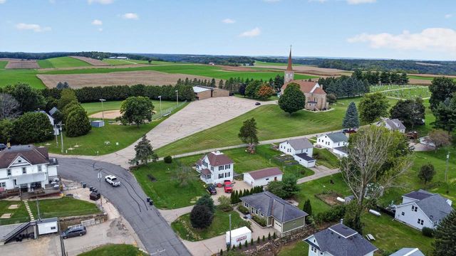 7766 Martinsville Road, Cross Plains, WI 53528