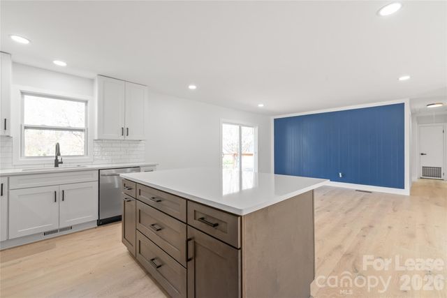 1315 Vickie Lane, Matthews, NC 28104