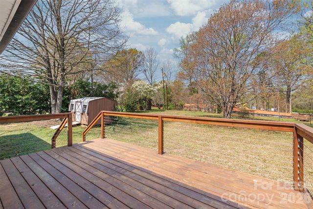 1315 Vickie Lane, Matthews, NC 28104