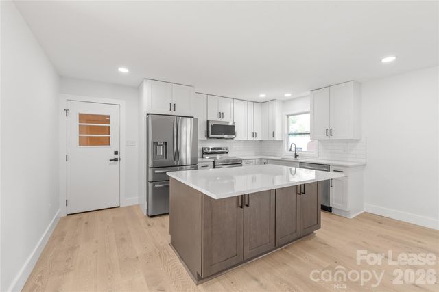 1315 Vickie Lane, Matthews, NC 28104