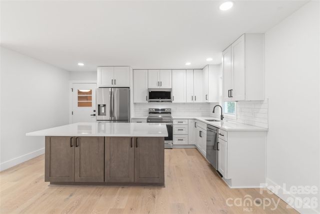 1315 Vickie Lane, Matthews, NC 28104