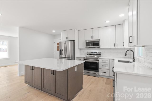 1315 Vickie Lane, Matthews, NC 28104