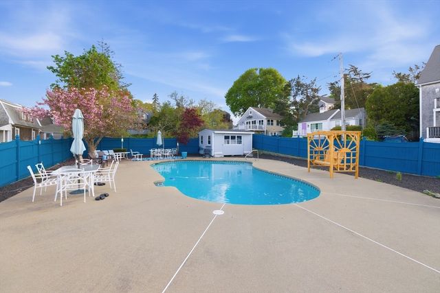24 Holmes Ave, Kingston, MA 02364
