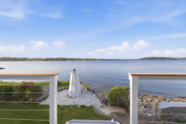 24 Holmes Ave, Kingston, MA 02364