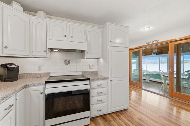 24 Holmes Ave, Kingston, MA 02364