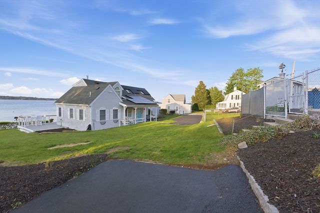24 Holmes Ave, Kingston, MA 02364
