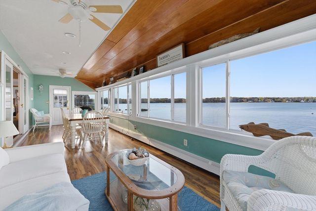 24 Holmes Ave, Kingston, MA 02364