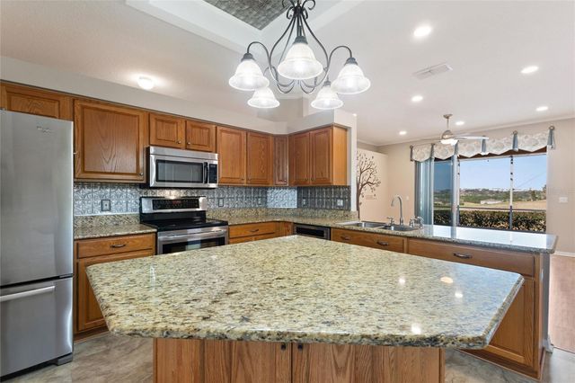 2190 CAXTON AVENUE, Clermont, FL 34711