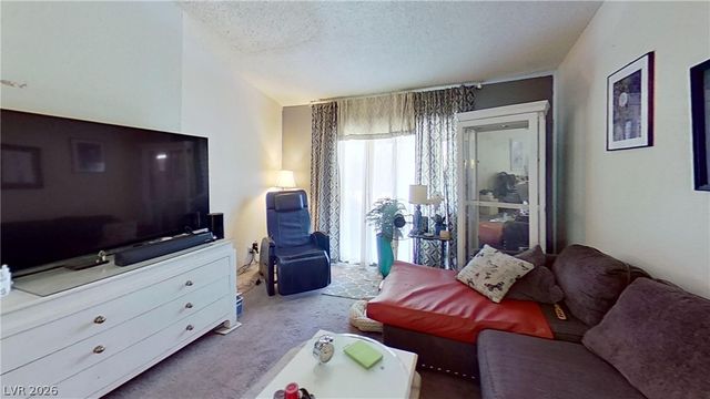 1569 Hialeah Drive, Las Vegas, NV 89119