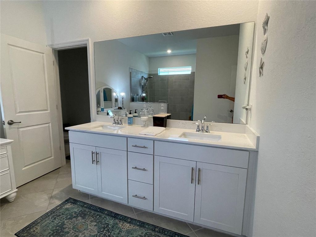Image 11 of property listing at 11321 PINOT DRIVE, Venice, FL 34293