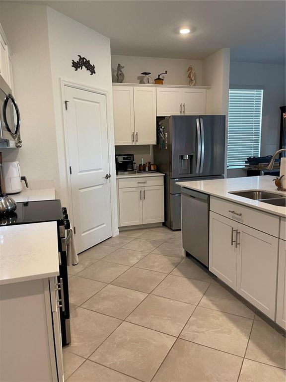 Image 4 of property listing at 11321 PINOT DRIVE, Venice, FL 34293