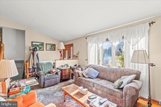 82 PISTON CT, Stewartstown, PA 17363