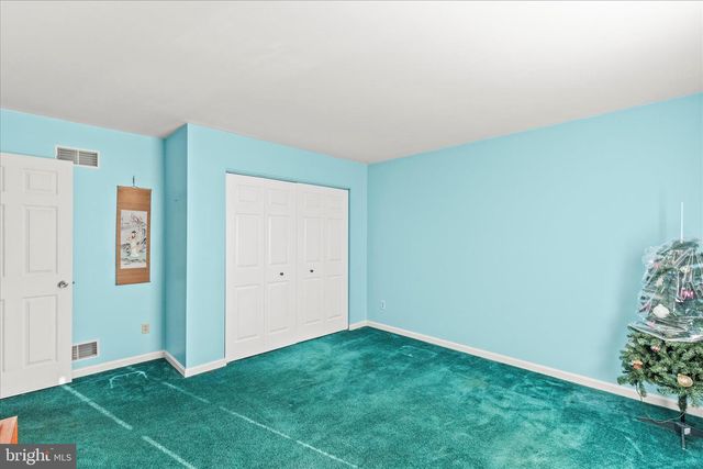 82 PISTON CT, Stewartstown, PA 17363