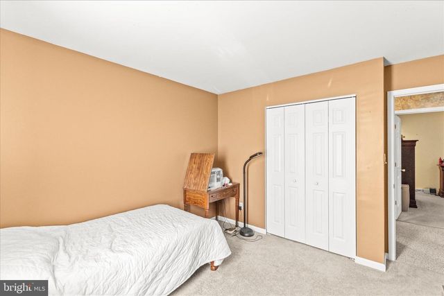 82 PISTON CT, Stewartstown, PA 17363